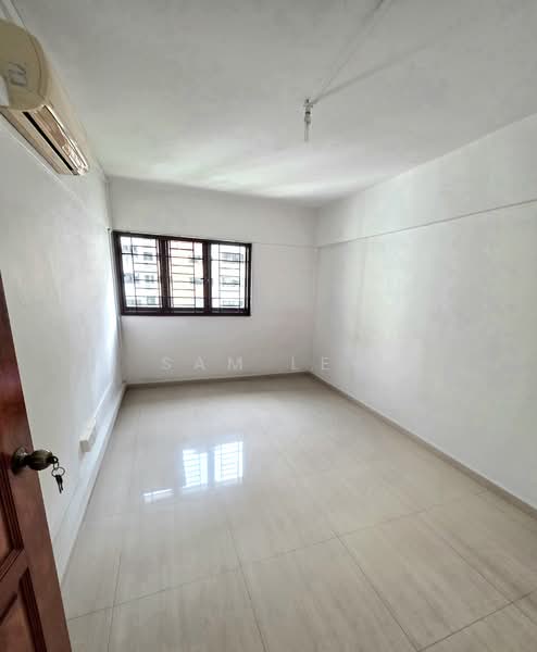 304 Ang Mo Kio Avenue 1, 304 Ang Mo Kio Avenue 1, 3 Bedrooms, 1,044 sqft, HDB Flat For Sale, by Sam Lek, 500125917 - Common Bedroom 2 - PropertyGuru.com.sg