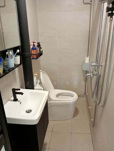 108 Commonwealth Crescent, 108 Commonwealth Crescent, Room Rental, 150 sqft, HDB Flat For Rent, by Jag Singh, 500125920 - Bathroom - PropertyGuru.com.sg