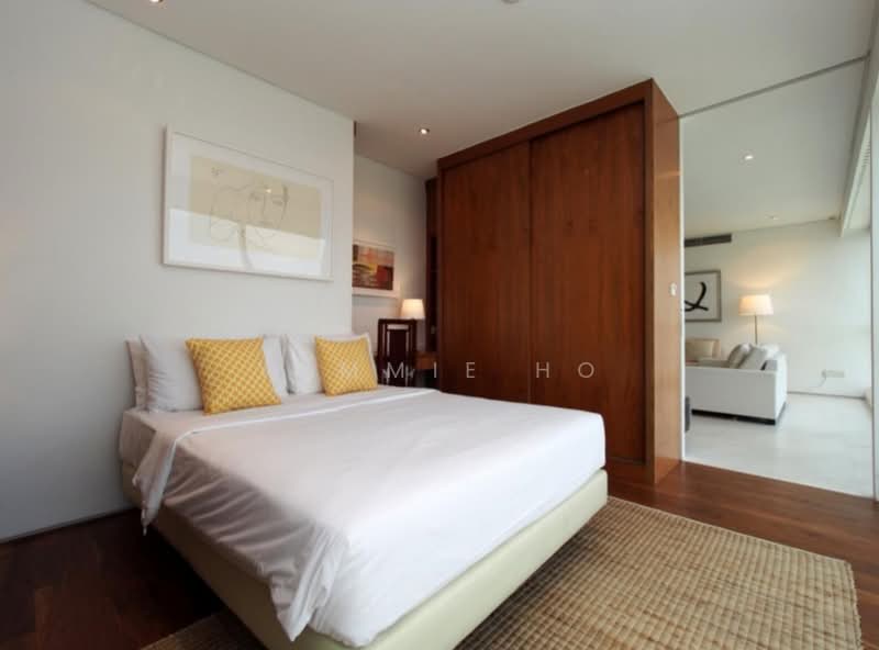 One North Bridge, 1 North Bridge Road, 2 Bedrooms, 1,012 sqft, Apartment For Rent, by Yammie Ho, 500125935 - Bedroom - PropertyGuru.com.sg