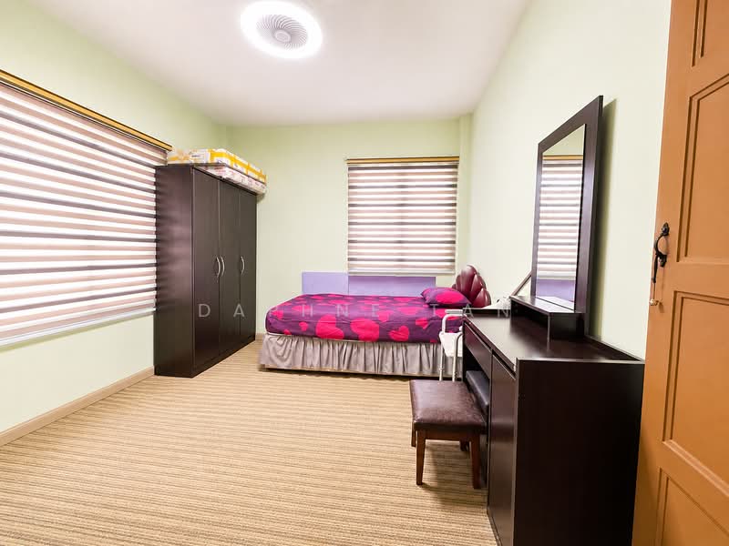 RARE FREEHOLD REGULAR PLOT CORNER TERRACE FOR REBUILT, Cedar Avenue/Puay Hee Avenue/Butterfly Avenue/Lichi Avenue, 4 Bedrooms, 1,456 sqft, Corner Terrace For Sale, by Daphne Tan, 500125945 - Bedroom - PropertyGuru.com.sg