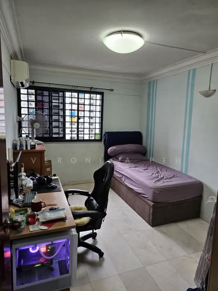 15 Teck Whye Lane, 15 Teck Whye Lane, 3 Bedrooms, 990 sqft, HDB Flat For Sale, by Veronica Peh, 500125946 - Bedroom - PropertyGuru.com.sg