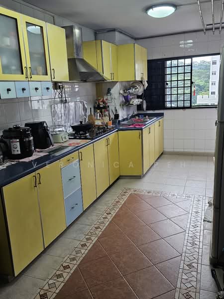 15 Teck Whye Lane, 15 Teck Whye Lane, 3 Bedrooms, 990 sqft, HDB Flat For Sale, by Veronica Peh, 500125946 - Kitchen - PropertyGuru.com.sg