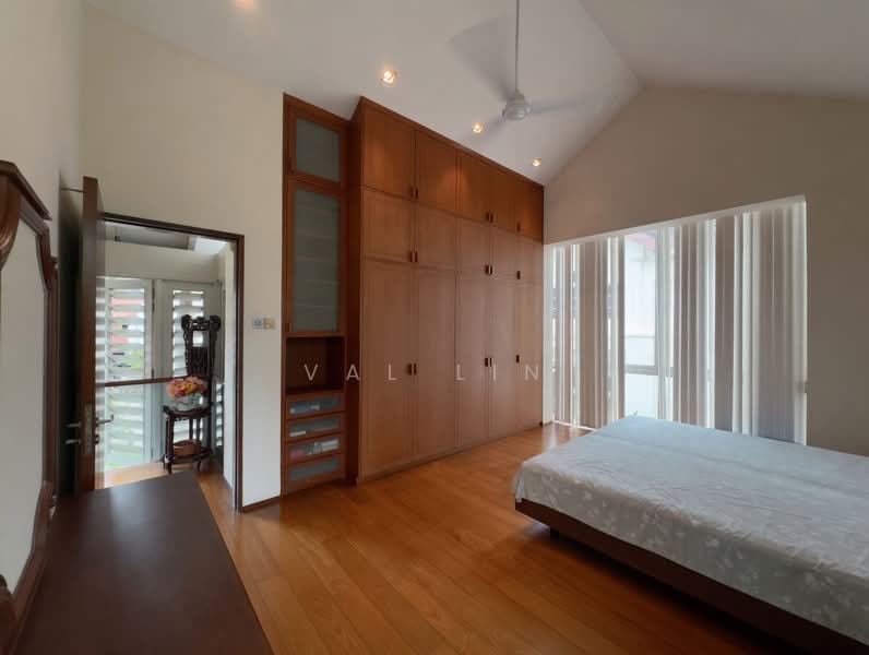 ◤ RARE Subdivisible! Orchard Bungalow by Famous Architect Huge Land Wide Frontage ❤️ Walk to Orchard, Orchard Designer Bungalow One Tree Hill, 5 Bedrooms, 5,845 sqft, Bungalow House For Sale, by Val Lin, 500125950 - Bedroom - PropertyGuru.com.sg