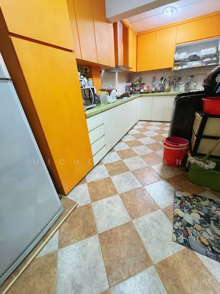 72 Bedok South Avenue 3, 72 Bedok South Avenue 3, 3 Bedrooms, 1,324 sqft, HDB Flat For Sale, by Michelle Tan, 500125977 - Kitchen - PropertyGuru.com.sg