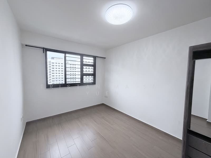 261A Punggol Way, 261A Punggol Way, 2 Bedrooms, 731 sqft, HDB Flat For Rent, by Tristan Ma Siu Yuen, 500125991 - Master bedroom - PropertyGuru.com.sg