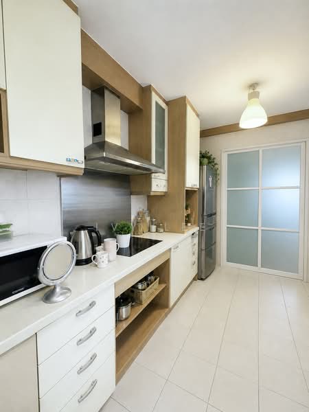 118A Jalan Membina, 118A Jalan Membina, 3 Bedrooms, 979 sqft, HDB Flat For Sale, by Ivy Lee, 500125994 - Kitchen - PropertyGuru.com.sg