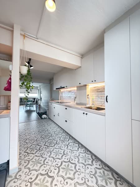 97 Aljunied Crescent, 97 Aljunied Crescent, 2 Bedrooms, 818 sqft, HDB Flat For Sale, by May Chong 張雲, 500125995 - Kitchen - PropertyGuru.com.sg