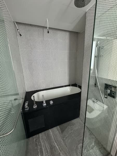 10 Evelyn, 10 Evelyn Road, 3 Bedrooms, 1,410 sqft, Condominium For Sale, by Ann Lee, 500125998 - Bathroom - PropertyGuru.com.sg