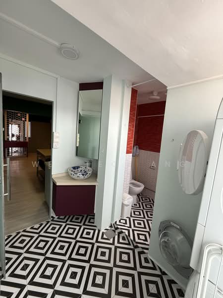 9 Selegie Road, 9 Selegie Road, 1 Bedroom, 700 sqft, HDB Flat For Rent, by Wee Teck Ang, 500126001 - Bathroom - PropertyGuru.com.sg