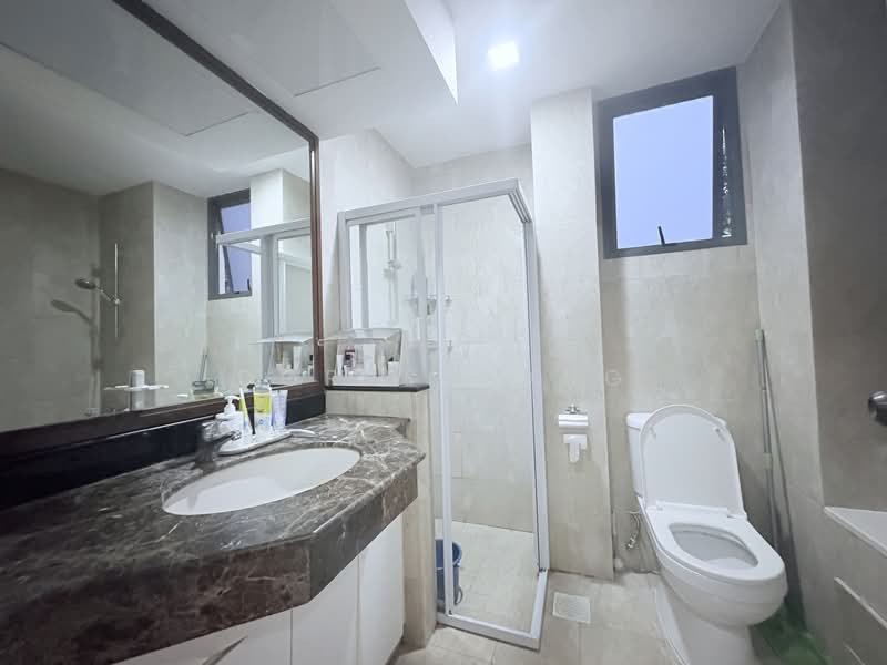 Carissa Park Condo, 2 Flora Drive, 3 Bedrooms, 1,647 sqft, Condominium For Sale, by Doreen Ong, 500126014 - Bathroom - PropertyGuru.com.sg