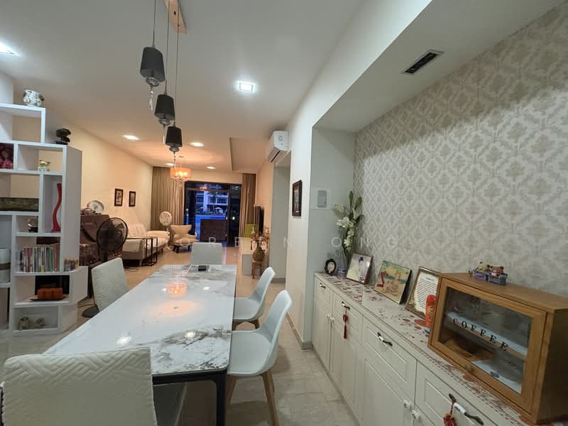 Carissa Park Condo, 2 Flora Drive, 3 Bedrooms, 1,647 sqft, Condominium For Sale, by Doreen Ong, 500126014 - Living Room - PropertyGuru.com.sg