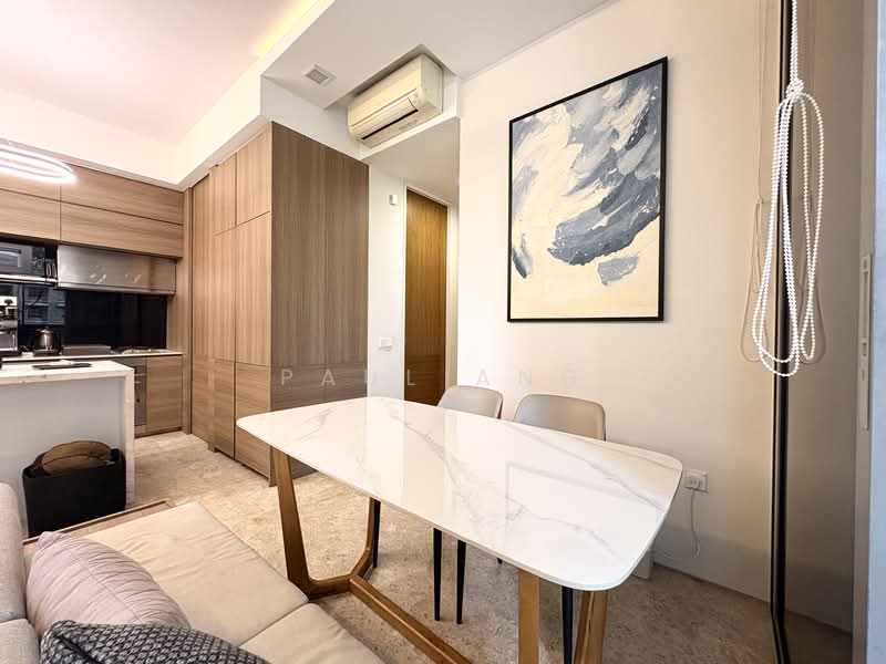 Echelon, 9 Alexandra View, 3 Bedrooms, 1,001 sqft, Condominium For Sale, by Paul Ang, 500126021 - Dining. Call Paul Ang at 87897719! - PropertyGuru.com.sg