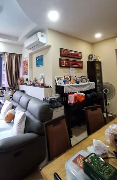 Hillview Residence, 138 Hillview Avenue, 3 Bedrooms, 1,270 sqft, Condominium For Sale, by Pauline Yeh, 500126032 - Living Room - PropertyGuru.com.sg