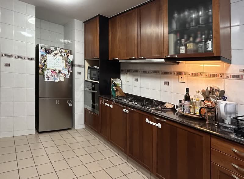 Aspen Heights, 261 River Valley Road, 3 Bedrooms, 1,745 sqft, Condominium For Sale, by Rohina Singh, 500126036 - Kitchen - PropertyGuru.com.sg