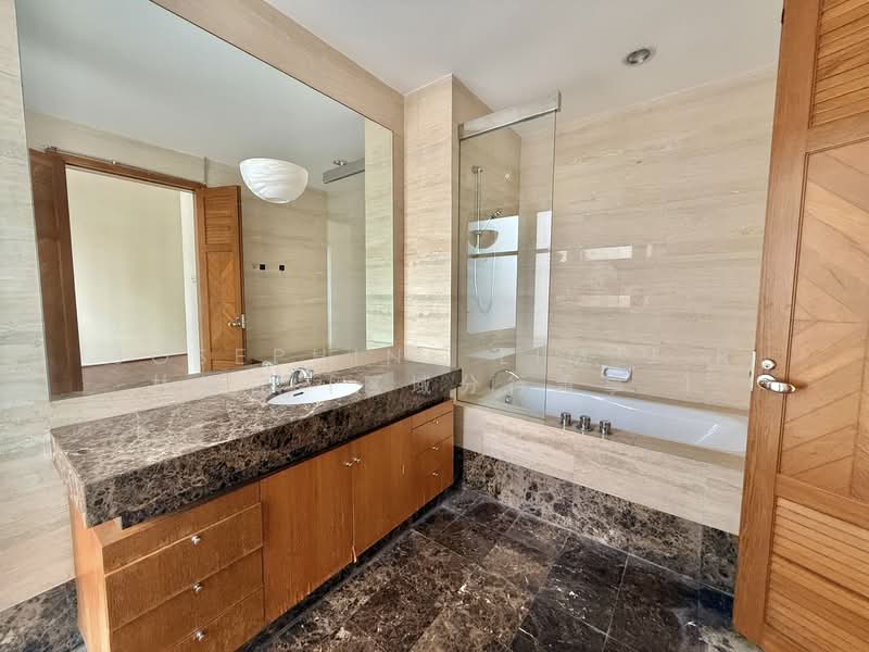 48 Belmont Road, Belmont Road, 6 Bedrooms, 7,200 sqft, Good Class Bungalow For Rent, by Josephine Lim J R 林婕容 (区域分行董事 ), 500126045 - Bathroom - PropertyGuru.com.sg