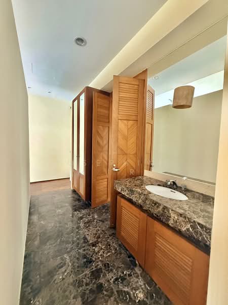 48 Belmont Road, Belmont Road, 6 Bedrooms, 7,200 sqft, Good Class Bungalow For Rent, by Josephine Lim J R 林婕容 (区域分行董事 ), 500126045 - Bathroom - PropertyGuru.com.sg
