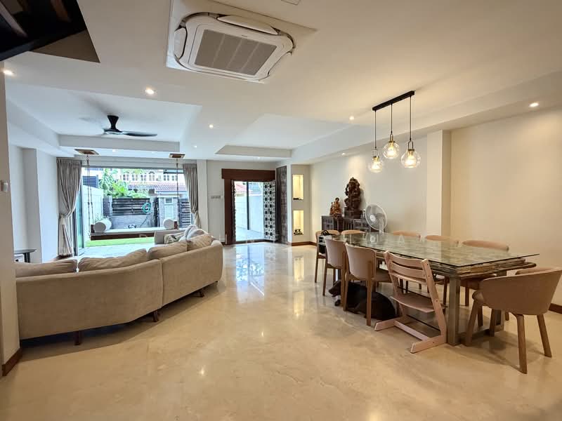 Teacher's Housing Estate, Iqbal Avenue, 5 Bedrooms, 3,800 sqft, Terraced House For Rent, by Daphne Phua, 500126048 - Effortless space. Everyday comfort! - PropertyGuru.com.sg