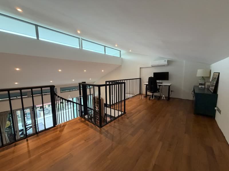 Teacher's Housing Estate, Iqbal Avenue, 5 Bedrooms, 3,800 sqft, Terraced House For Rent, by Daphne Phua, 500126048 - Versatile attic. Can be work corner, etc - PropertyGuru.com.sg