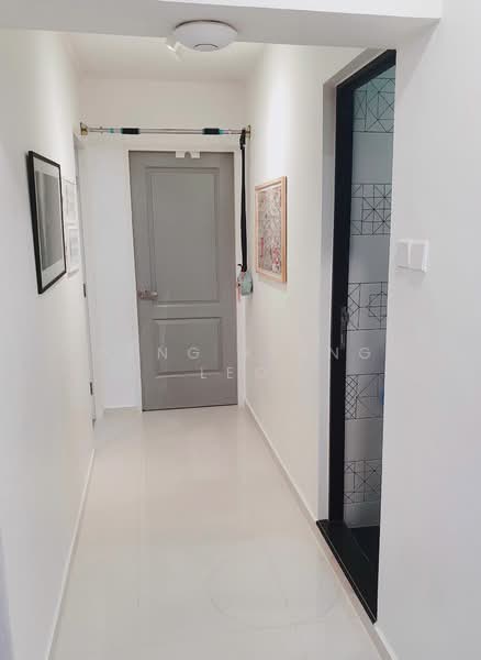 297A Compassvale Street, 297A Compassvale Street, 4 Bedrooms, 1,442 sqft, HDB Flat For Sale, by Deng Kiang Leo, 500126054 - Corridor - PropertyGuru.com.sg