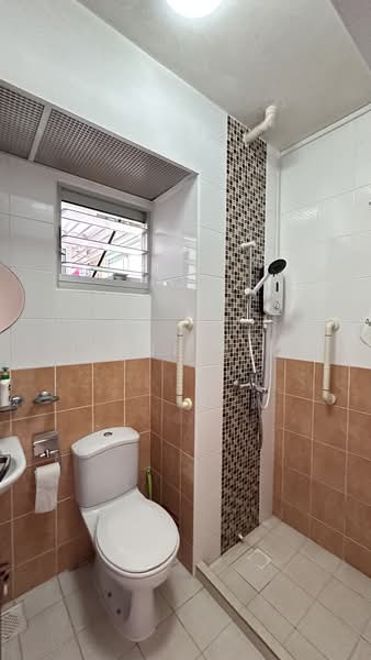 62B Strathmore Avenue, 62B Strathmore Avenue, 2 Bedrooms, 743 sqft, HDB Flat For Sale, by Irene Yeo, 500126058 - PropertyGuru.com.sg