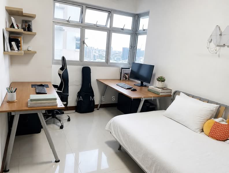 292C Bukit Batok East Avenue 6, 292C Bukit Batok East Avenue 6, 3 Bedrooms, 1,216 sqft, HDB Flat For Sale, by James Tai, 500126061 - Study - PropertyGuru.com.sg