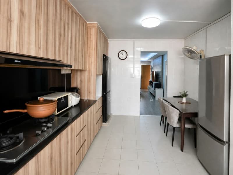 806 Yishun Ring Road, 806 Yishun Ring Road, 2 Bedrooms, 796 sqft, HDB Flat For Sale, by Anwar Chan, 500126063 - Kitchen - PropertyGuru.com.sg