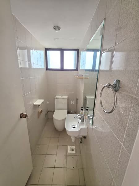Amber Point, 1 Amber Road, 3 Bedrooms, 1,690 sqft, Condominium For Sale, by Evelyn Lim, 500126074 - Bathroom - PropertyGuru.com.sg