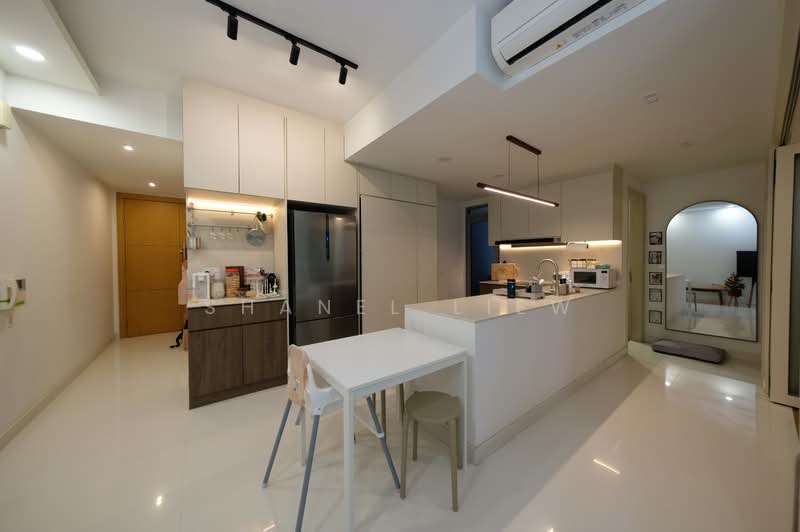 Primo Residences, 203 Jalan Pelikat, 2 Bedrooms, 818 sqft, Condominium For Sale, by Shanel Liew, 500126078 - Kitchen - PropertyGuru.com.sg