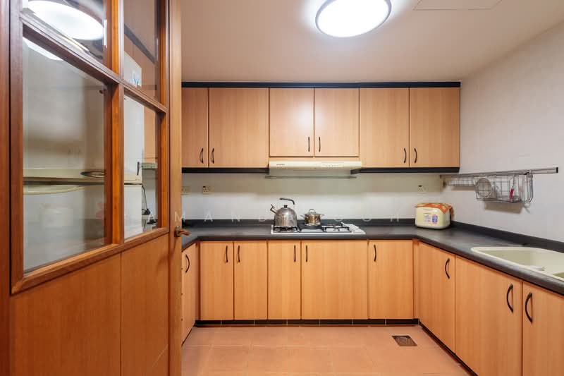 Palm Gardens, 2B Hong San Walk, 3 Bedrooms, 1,206 sqft, Condominium For Sale, by Amanda Goh, 500126081 - Kitchen - PropertyGuru.com.sg