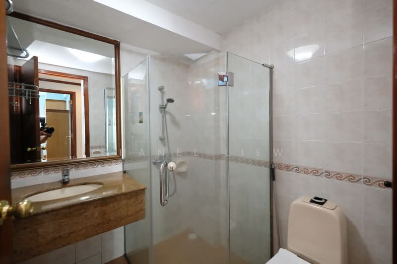 Sun Plaza, 30 Sembawang Drive, 3 Bedrooms, 1,065 sqft, Apartment For Sale, by Shanel Liew, 500126085 - Bathroom - PropertyGuru.com.sg