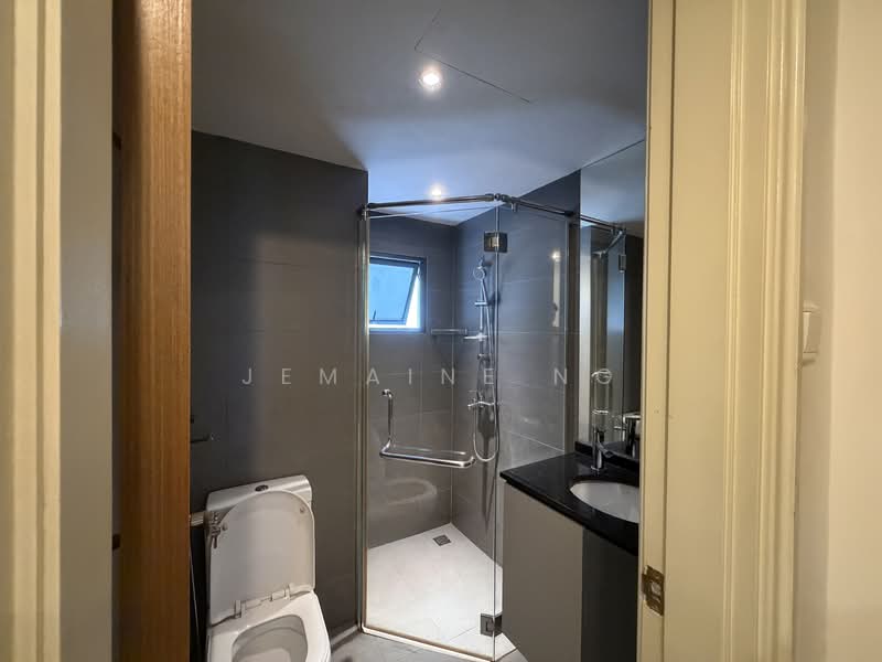 Regentville, 2 Hougang Street 92, 2 Bedrooms, 980 sqft, Condominium For Sale, by Jemaine Ng, 500126092 - Bathroom - PropertyGuru.com.sg