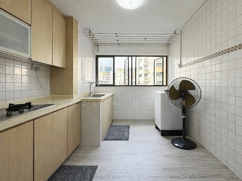 714 Clementi West Street 2, 714 Clementi West Street 2, 2 Bedrooms, 721 sqft, HDB Flat For Sale, by Fadzlin MNoor, 500126106 - Kitchen - PropertyGuru.com.sg