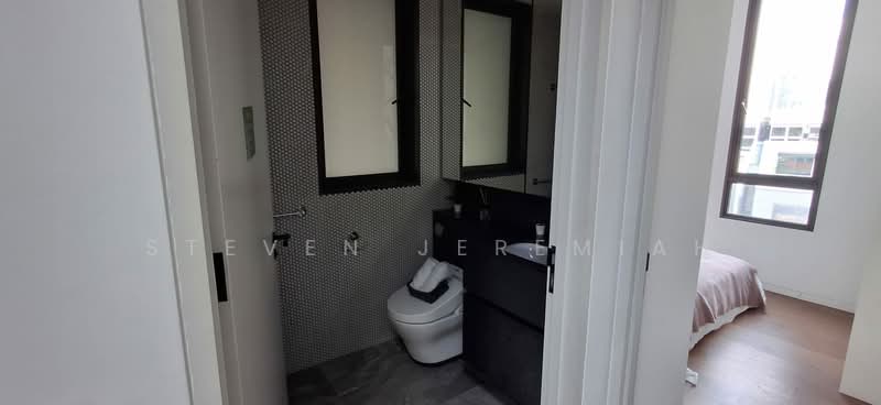 10 Evelyn, 10 Evelyn Road, 3 Bedrooms, 1,410 sqft, Condominium For Sale, by Steven Jeremiah, 500126113 - Common Bathroom (Level 1) - PropertyGuru.com.sg