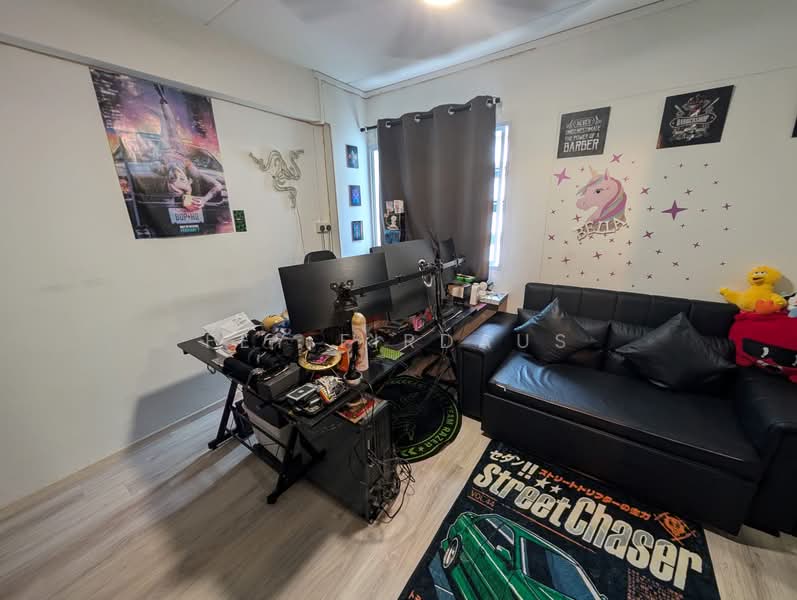 728 Woodlands Circle, 728 Woodlands Circle, 3 Bedrooms, 980 sqft, HDB Flat For Sale, by Fey Firdaus, 500126117 - Study - PropertyGuru.com.sg