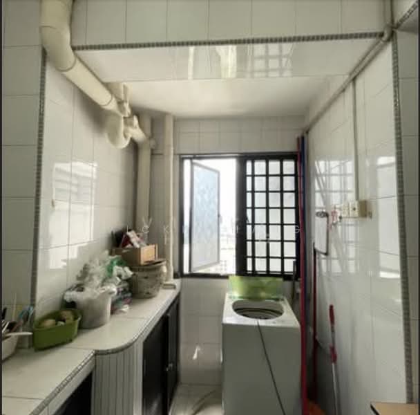 37 Telok Blangah Rise, 37 Telok Blangah Rise, 3 Bedrooms, 1,259 sqft, HDB Flat For Sale, by Vicki Zhang, 500126120 - Kitchen - PropertyGuru.com.sg