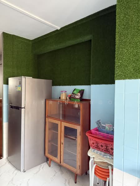 505 Bukit Batok Street 52, 505 Bukit Batok Street 52, 2 Bedrooms, 742 sqft, HDB Flat For Rent, by Petrina Ngo, 500126130 - Kitchen - PropertyGuru.com.sg