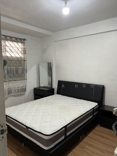 505 Bukit Batok Street 52, 505 Bukit Batok Street 52, 2 Bedrooms, 742 sqft, HDB Flat For Rent, by Petrina Ngo, 500126130 - Common Bedroom - PropertyGuru.com.sg