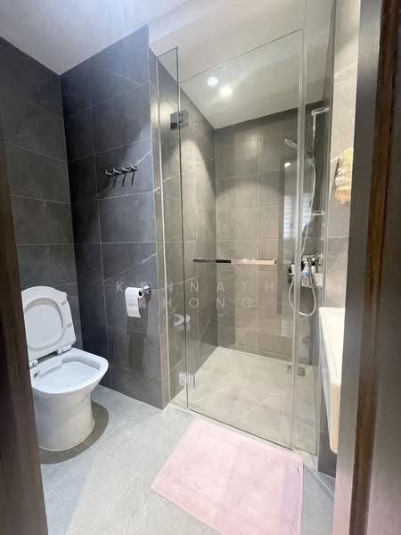 Riverfront Residences, 41 Hougang Avenue 7, 2 Bedrooms, 721 sqft, Condominium For Sale, by Kennath Khong, 500126145 - Bathroom - PropertyGuru.com.sg