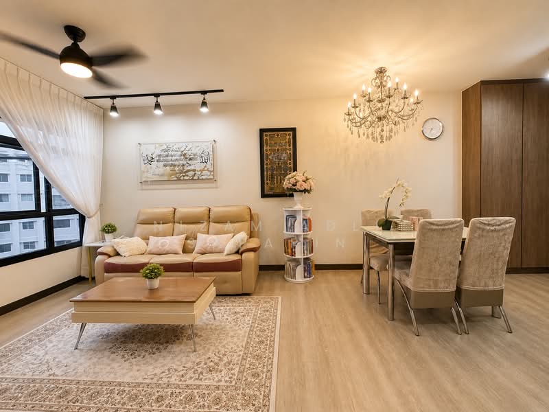 869B Tampines Avenue 8, 869B Tampines Avenue 8, 3 Bedrooms, 990 sqft, HDB Flat For Sale, by Nizam Adli Saparin, 500126152 - Living Room - PropertyGuru.com.sg