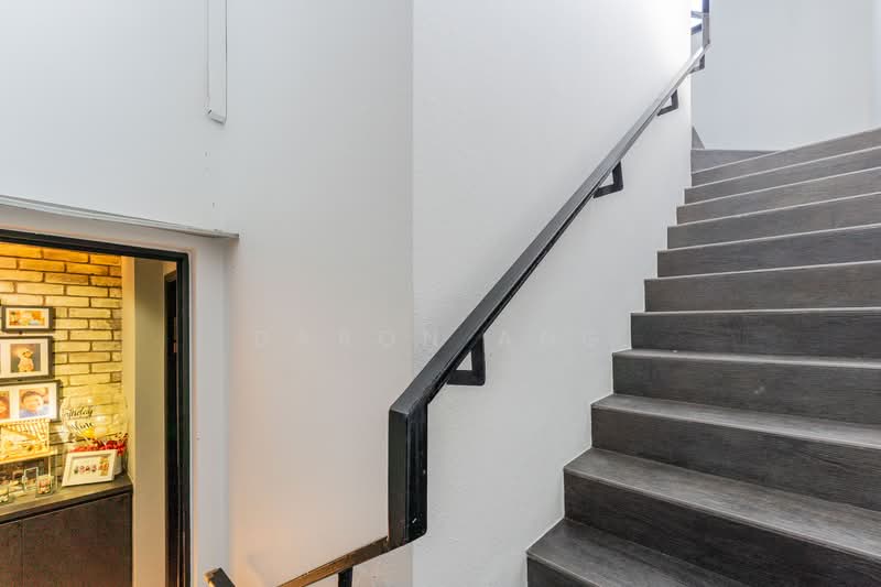 Cheap and Undervalued Penthouse with Reservoir View, , 3 Bedrooms, 2,401 sqft, Condominium For Sale, by Daron Ang, 500126159 - Stairs to Upper Floor - #PP - PropertyGuru.com.sg