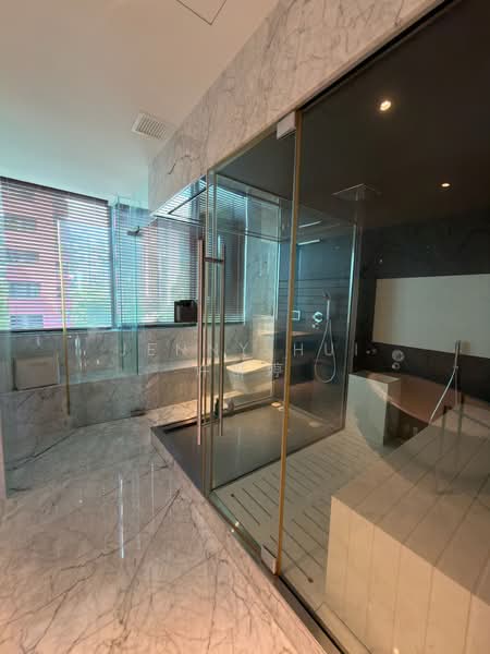 Alba, 8 Cairnhill Rise, 4 Bedrooms, 2,303 sqft, Condominium For Sale, by Jenny Hui 许群婷, 500126163 - Bathroom - PropertyGuru.com.sg