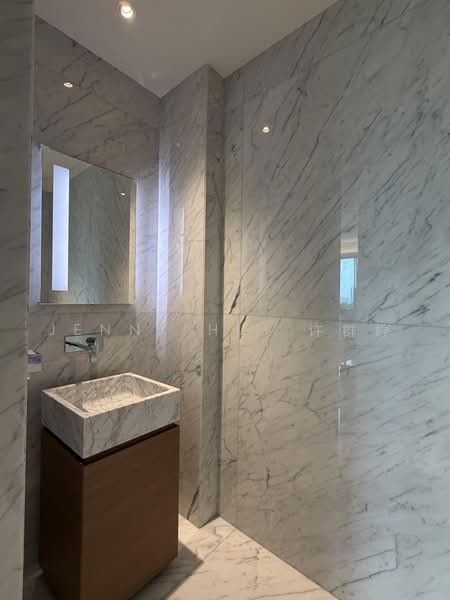 Alba, 8 Cairnhill Rise, Orchard / River Valley, 3 Bedrooms, 2,303 sqft, Condominium For Sale, by Jenny Hui 许群婷, 500126163 - Bathroom - PropertyGuru.com.sg