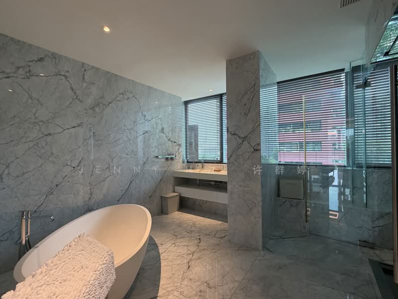 Alba, 8 Cairnhill Rise, Orchard / River Valley, 3 Bedrooms, 2,303 sqft, Condominium For Sale, by Jenny Hui 许群婷, 500126163 - Bathroom - PropertyGuru.com.sg