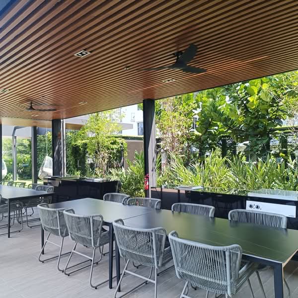 Sceneca Residence, Tanah Merah Kechil Link, 1 Bedroom, 570 sqft, Condominium For Rent, by Lawrence Chua, 500126166 - Exterior - PropertyGuru.com.sg