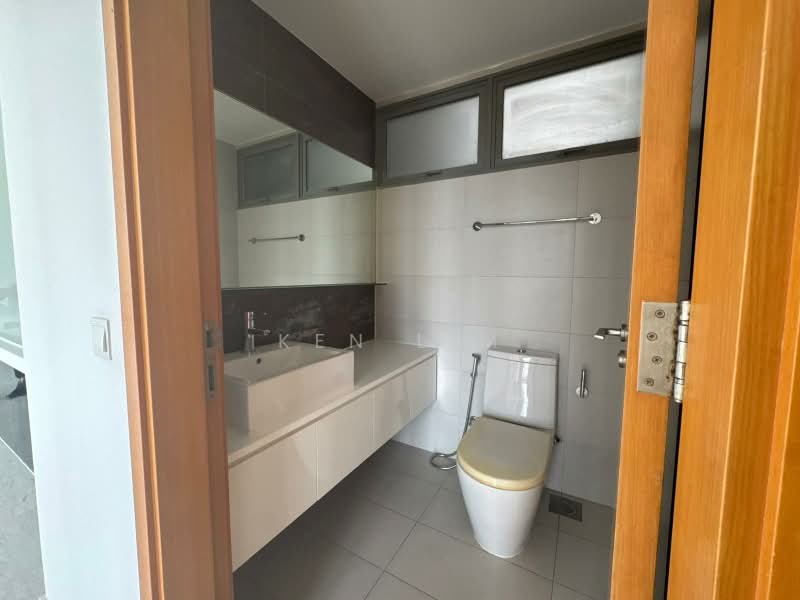Centro Residences, 59 Ang Mo Kio Avenue 8, 3 Bedrooms, 1,744 sqft, Condominium For Sale, by Ken Lim, 500126173 - Bathroom - PropertyGuru.com.sg