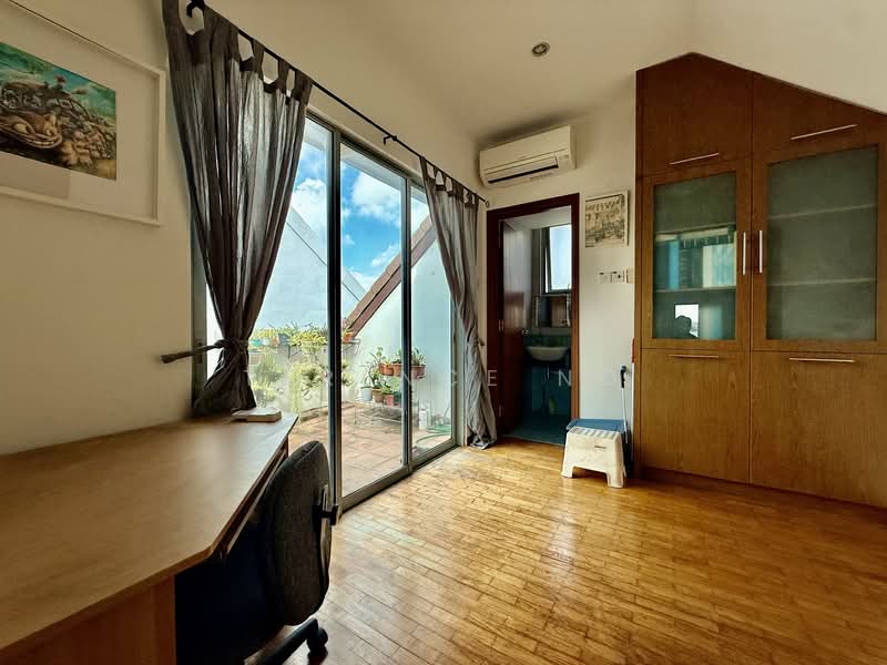 Sunshine Grove, 2 Jalan Labu Merah, 2 Bedrooms, 1,001 sqft, Apartment For Sale, by Terence Ng, 500126178 - PropertyGuru.com.sg