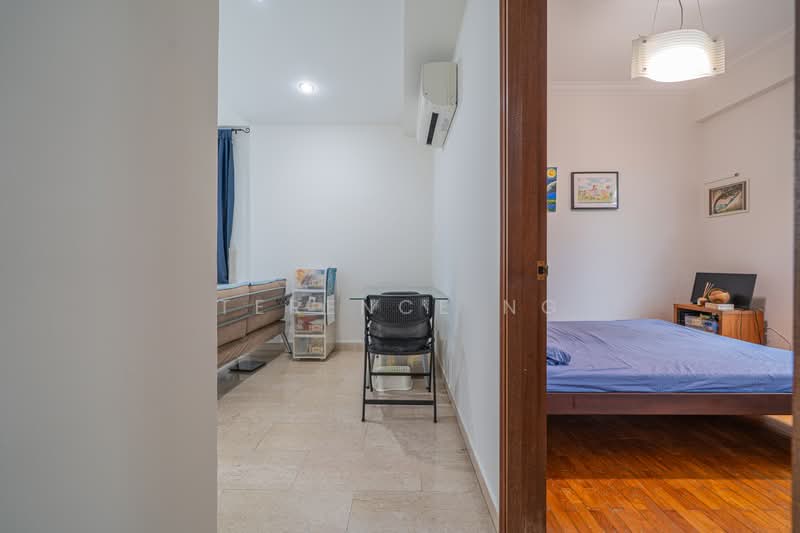 Sunshine Grove, 2 Jalan Labu Merah, 2 Bedrooms, 1,000 sqft, Apartment For Sale, by Terence Ng, 500126178 - Bedroom - PropertyGuru.com.sg
