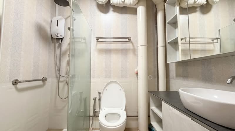 339A Sembawang Close, 339A Sembawang Close, 3 Bedrooms, 1,227 sqft, HDB Flat For Sale, by Cheryl Soh, 500126184 - Master Bathroom - PropertyGuru.com.sg