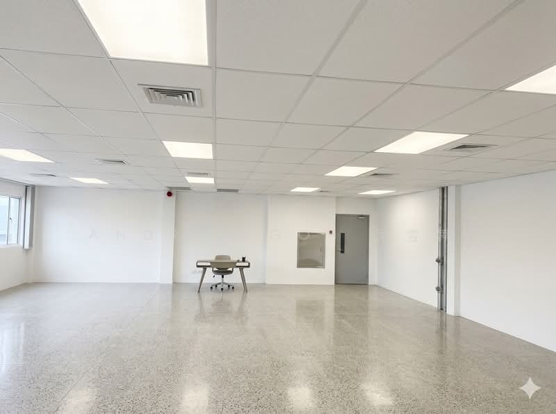 Own-Compound B2 Workshops @ Loyang Crescent, 25 Loyang Crescent, 1,615 sqft, Factory / Workshop (B2) For Rent, by Andrea Goh 吴雪婷, 500126189 - CommercialGuru.com.sg