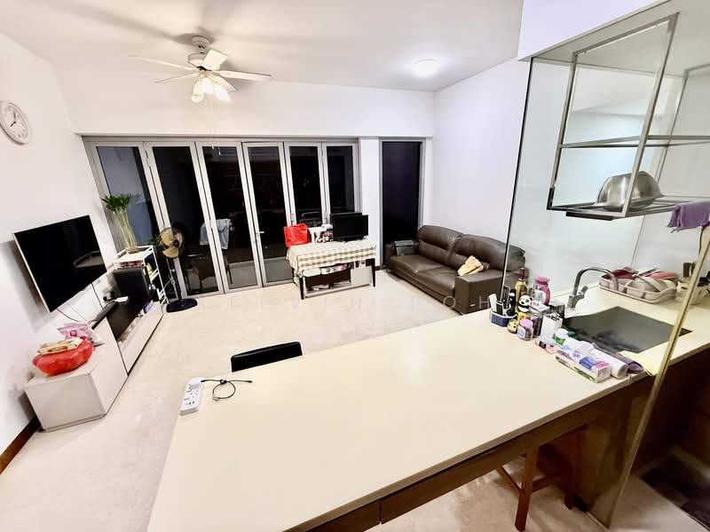 The Lanai, 140 Hillview Avenue, 4 Bedrooms, 1,302 sqft, Condominium For Sale, by Kelvin Poh, 500126193 - Living Room - PropertyGuru.com.sg